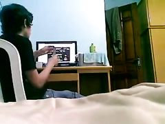 Caught and confused: wanking at gay porn