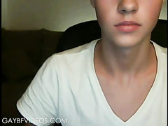 Blonde twink teases and shows off his toned body on webcam