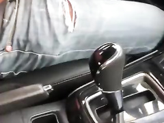 Hunks are getting horny in the car and fondling each other